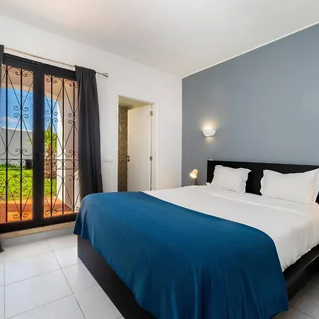 Yuka - Pool And Oura