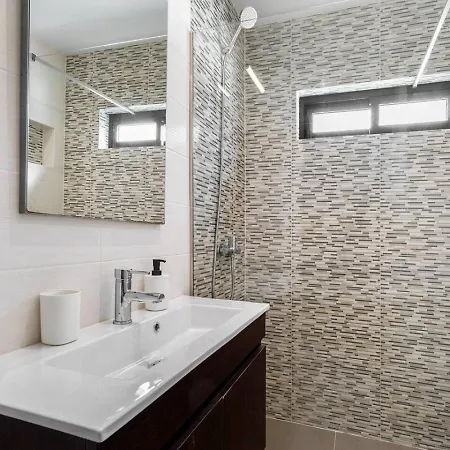 Holiday home Yuka - Pool And Oura