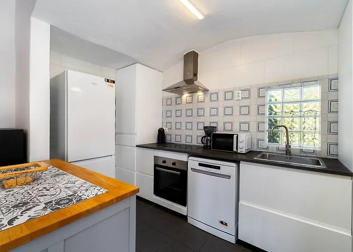 Yuka - Pool And Oura Holiday home *